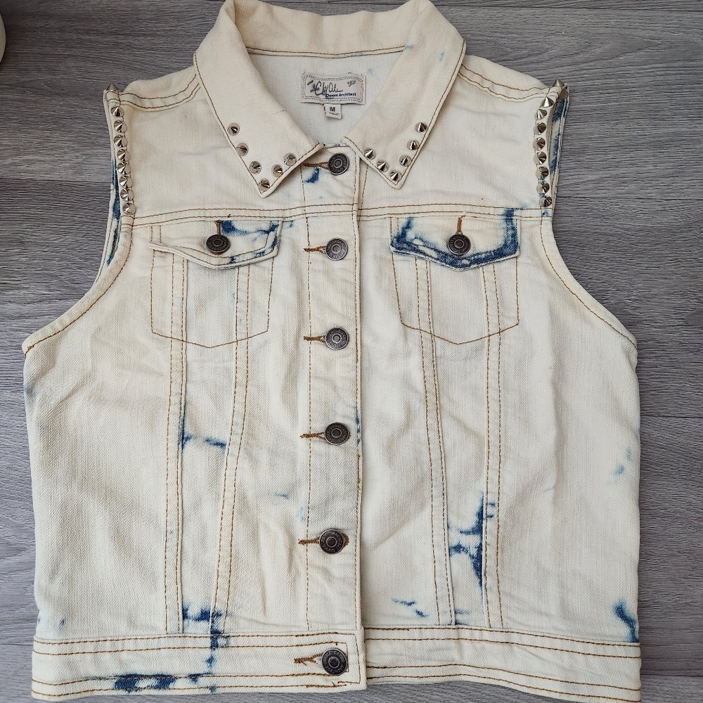 Chiqle Cream Blue Denim Vest M Spike Embelished ‎ Acid Wash Tie Dye